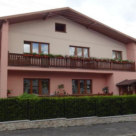 Апартаменты Gaestehaus Eva Нова-Лесна Экстерьер фото
